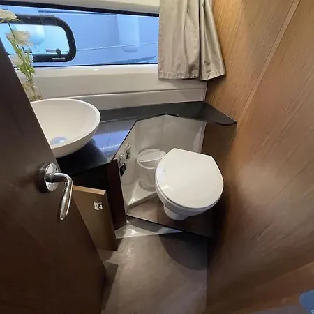 Bella Storia Ii Bateau-hôtel *